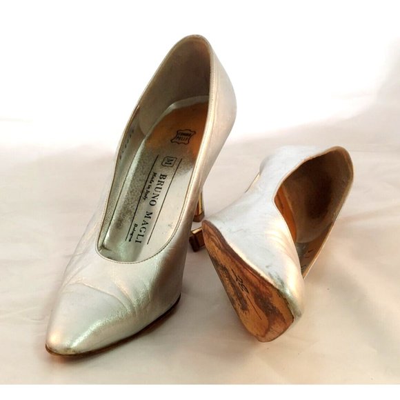 Vintage Bruno Magli Silver Gold Heel Detail Pump Size 7.5 B Italian pump shoes - Picture 3 of 6